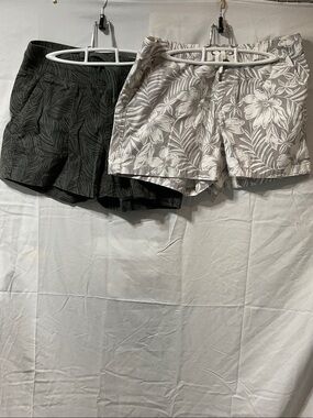 Denver Hayes Tropical Print Women's Shorts Set - White & Dark Green